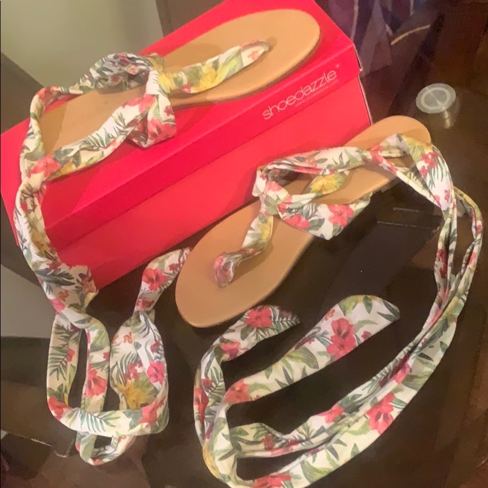 Sandals - Picture 2 of 2